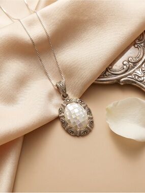 Vintage 925 Sterling Silver Mother of Pearl & Marcasite Necklace | Art Deco